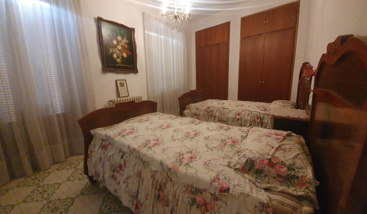3184262-b9946aff