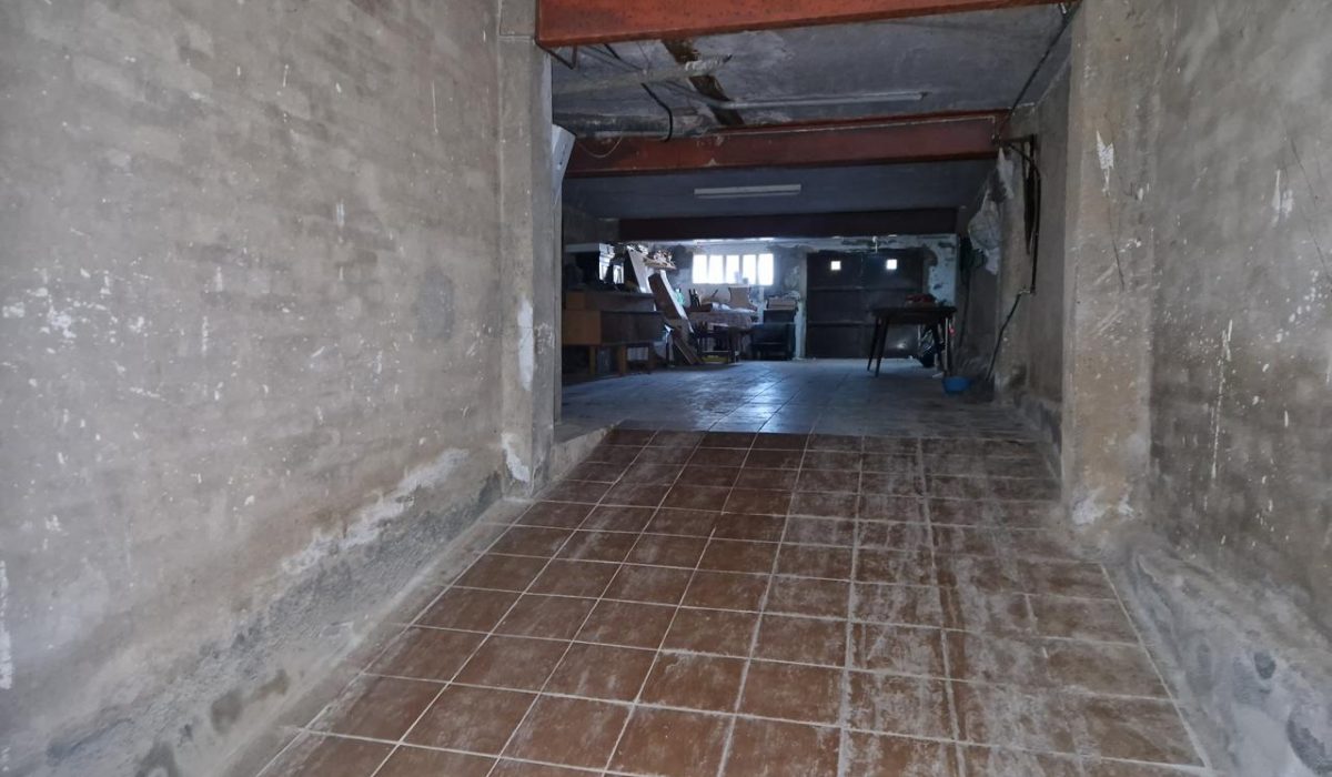 3892124-c8796998