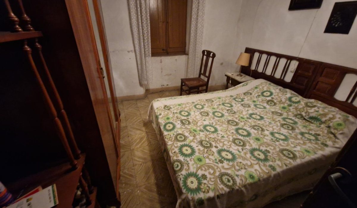 3956421-fac78cca