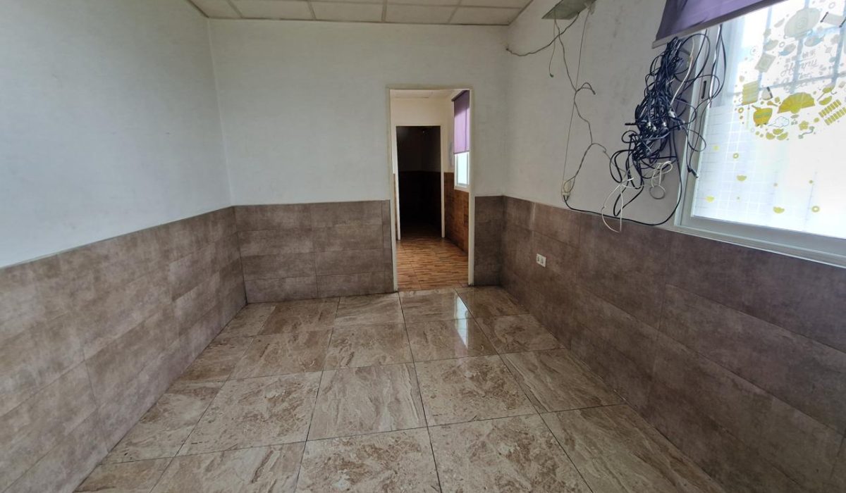 3963895-0d1833a9