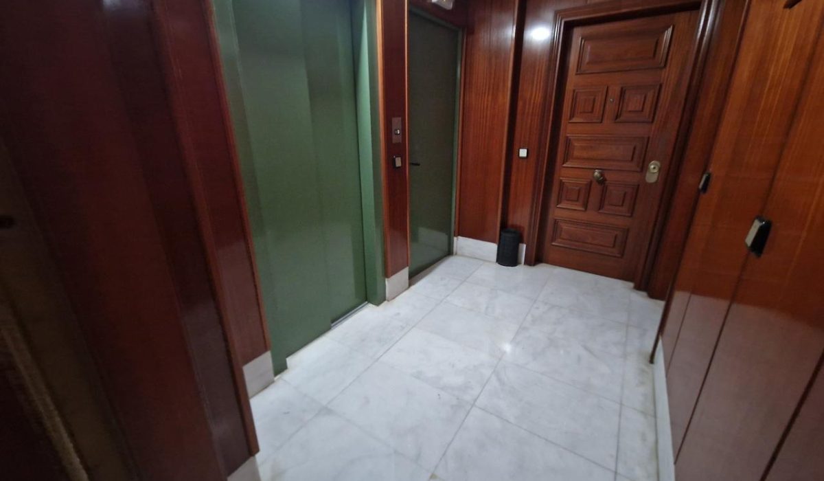 4045229-0d7033b7