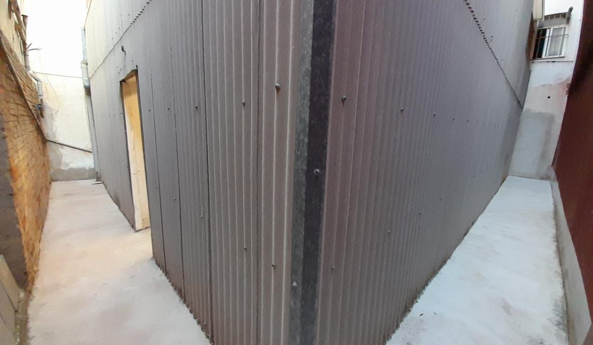 4045764-b8e26328