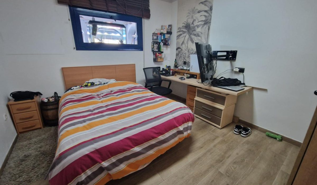 4121135-8af27865